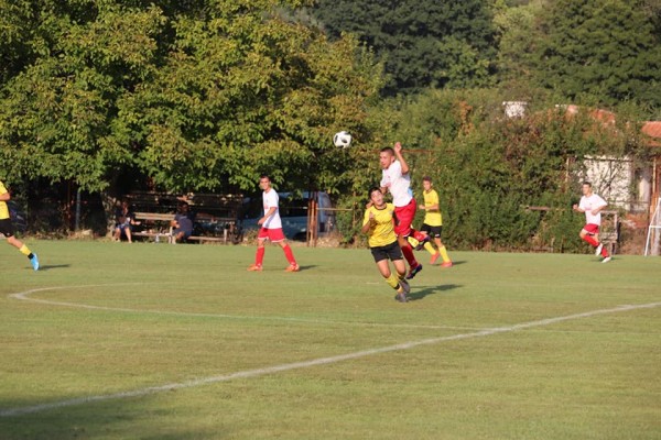 Малките ни футболисти с категорична победа в старта на зоналното