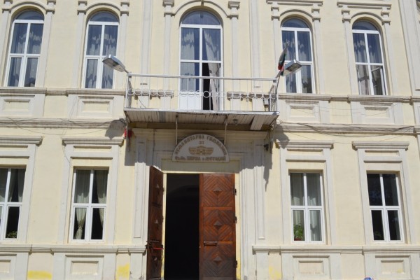 Кметът на Казанлък: „Общината ще посрещне Новата учебна година с реновирани училища“