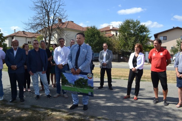 „Първа копка“ на новия Тренировъчен мини футболен комплекс в Казанлък!