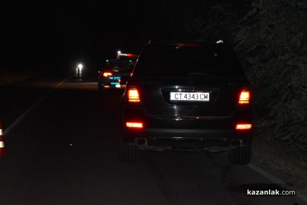 Джип блъсна теле на пътя за Стара Загора