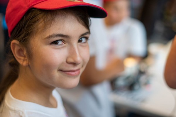 Детската академия по програмиране и роботика приема ученици вече и с Arduino