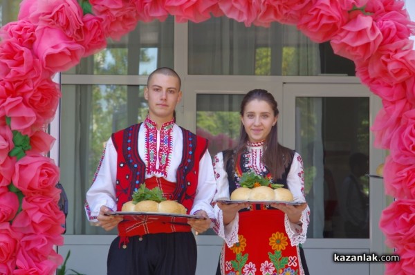 Хаджиеновци с вълнение откриха за 95-ти път новата учебна година 