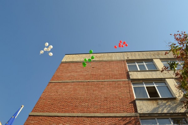 Празници във всички казанлъшки училища за първия учебен ден