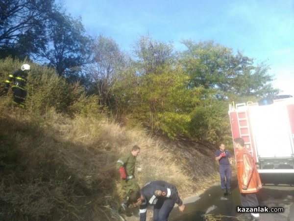 Пламнаха треви край Тюлбето