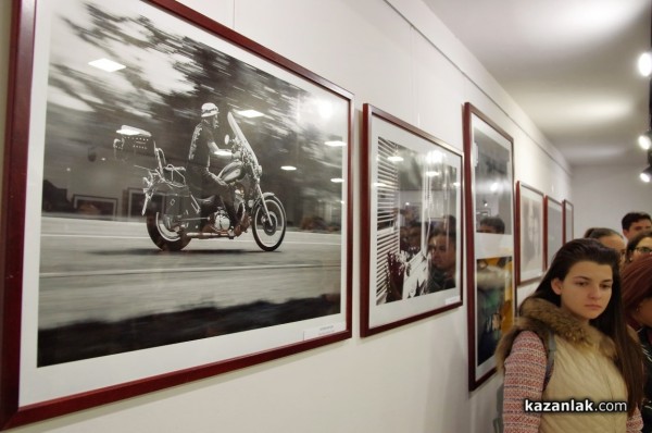 Втори Фото Салон предизвиква казанлъшките фотографи