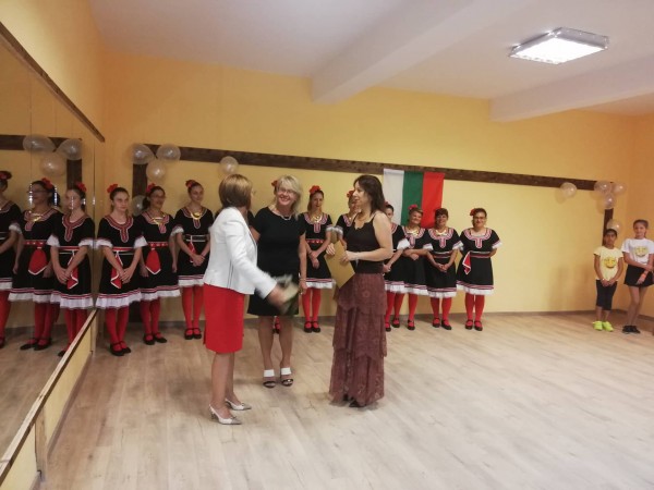 Бузовградчани вече си имат зала за танци