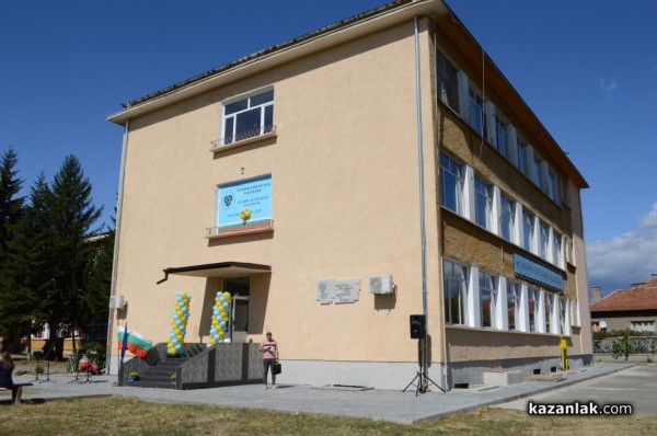 60 първокурсници започват обучението си в Техническия колеж