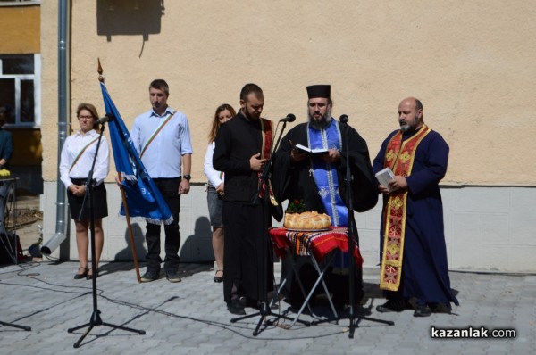 60 първокурсници започват обучението си в Техническия колеж