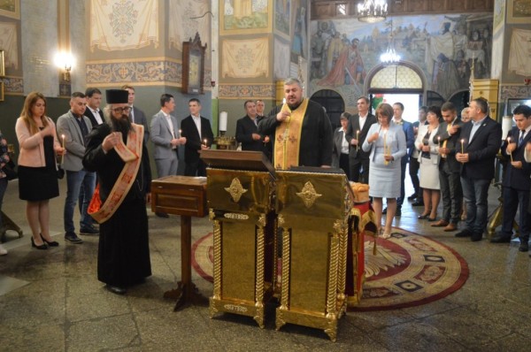 ГЕРБ – Казанлък символично отбеляза началото на предизборната кампания