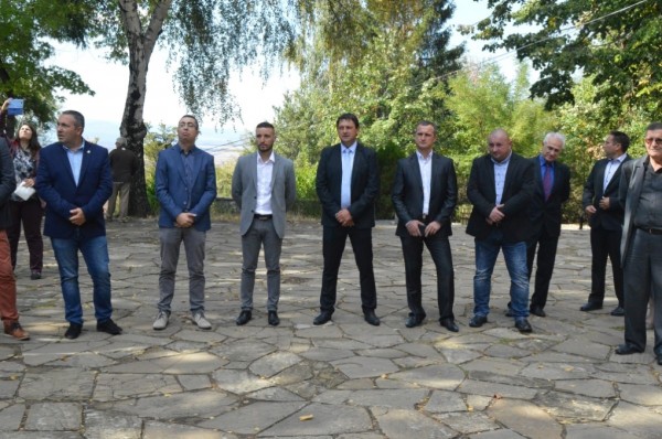 ГЕРБ – Казанлък символично отбеляза началото на предизборната кампания