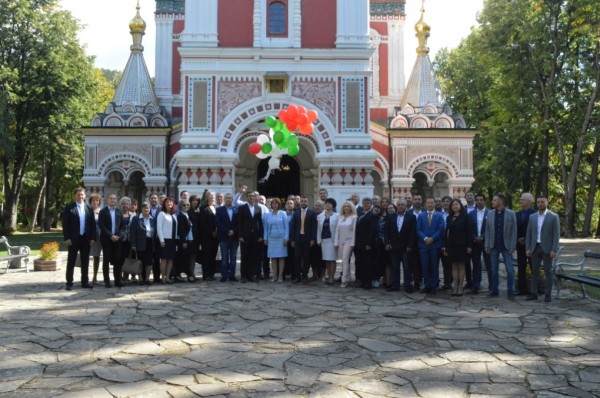 ГЕРБ – Казанлък символично отбеляза началото на предизборната кампания