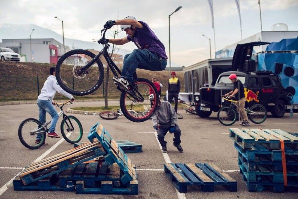 Казанлъчанин смая журито на „България търси талант”