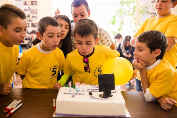 Детска академия по програмиране и роботика ИКТ Център отпразнува юбилей 101