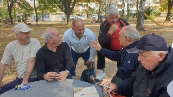 “Едно раздаване“ на картоиграчите за инж. Стоян Петров