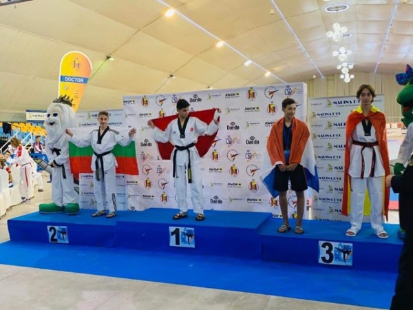 Христо Богданов е европейски шампион, брат му Любомир - със сребърна победа