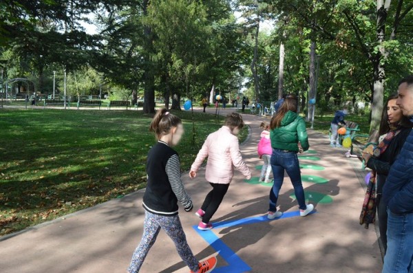 „Игрите на мама и баба“ събра малки и големи в парк „Розариум“ в Казанлък