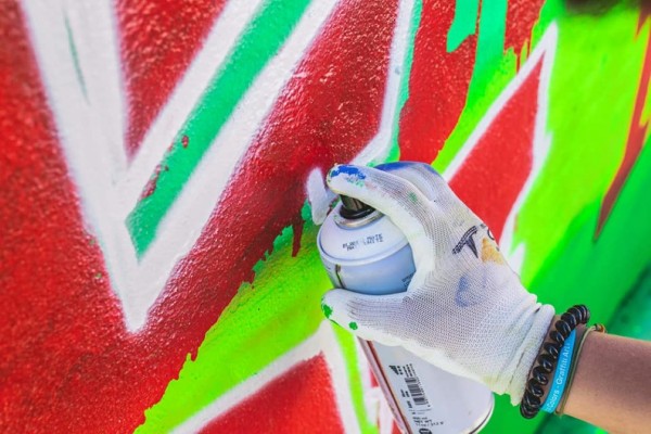 Арт графити провокират и вдъхновяват