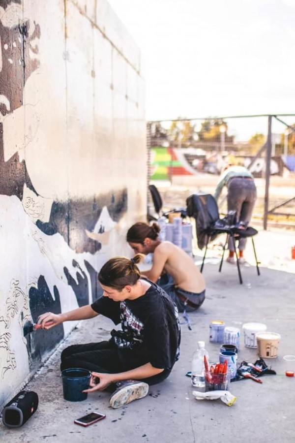 Арт графити провокират и вдъхновяват