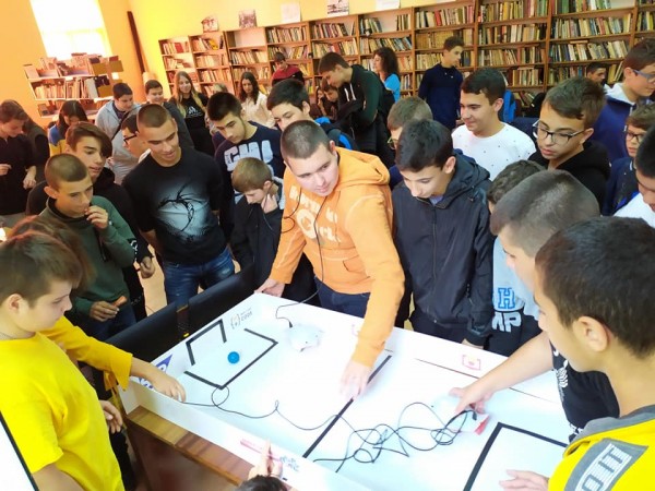 „Робонашествие” в Механото