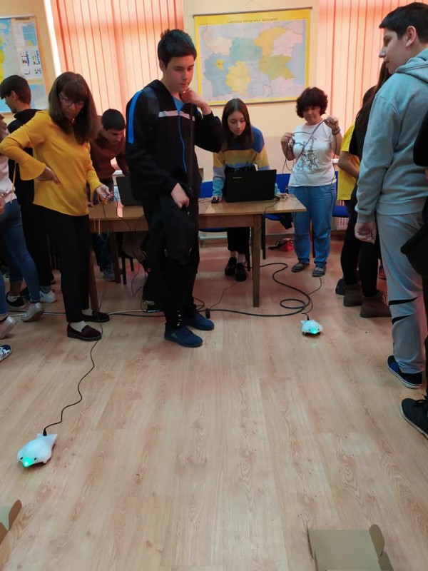 „Робонашествие” в Механото