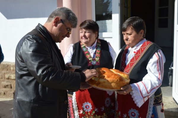 Кандидатът на ГЕРБ за кмет на Горно Черковище се срещна с родители и специалисти в новата придобивка за децата на селото