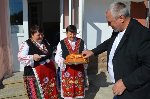 Кандидатът на ГЕРБ за кмет на Горно Черковище се срещна с родители и специалисти в новата придобивка за децата на селото