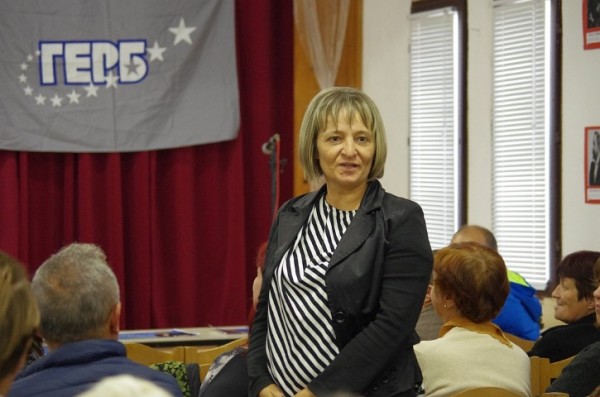 Радиана Стефанова (ГЕРБ): Кметът Нивелин Неделчев успя да сплоти чергановци