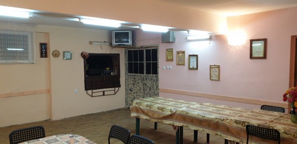 Кандидат-кметът от ГЕРБ ремонтира пенсионерския клуб в с.Розово