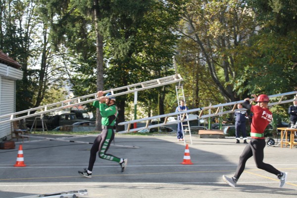 Пожарникари от цялата страна се състезаваха в Казанлък