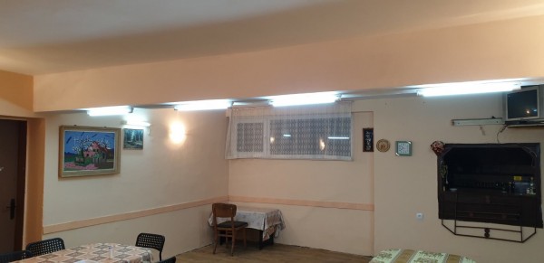 Кандидат-кметът от ГЕРБ ремонтира пенсионерския клуб в с.Розово