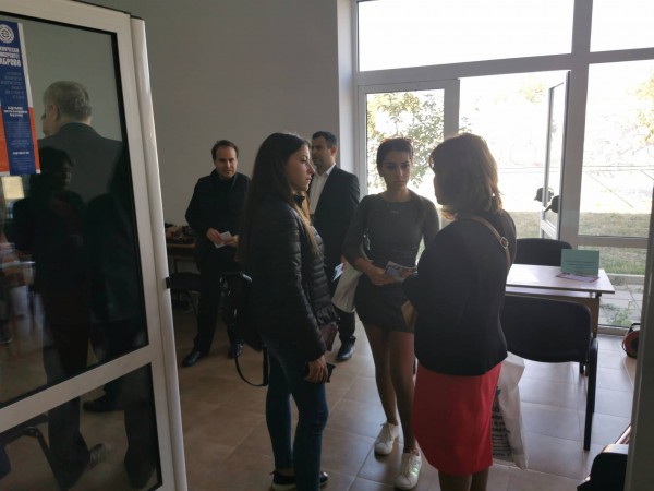 Над 300 зрелостници се включиха в изложението на университетите