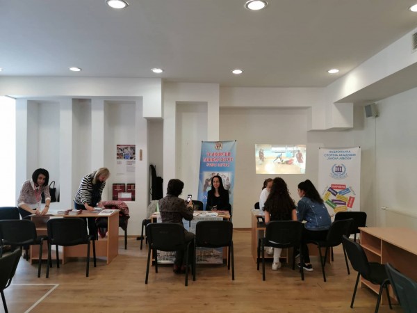 Над 300 зрелостници се включиха в изложението на университетите