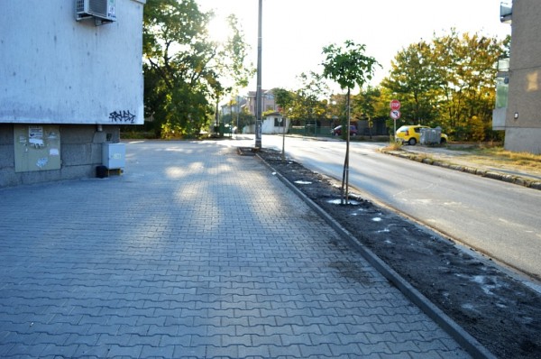 Кандидатът за кмет на Казанлък Галина Стоянова се срещна с жителите на кв. 80