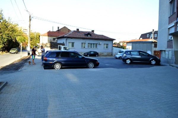 Кандидатът за кмет на Казанлък Галина Стоянова се срещна с жителите на кв. 80