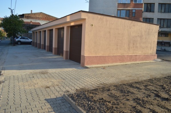 Кандидатът за кмет на Казанлък Галина Стоянова се срещна с жителите на кв. 80