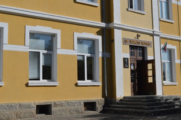 Матьо Андреев (ГЕРБ-Енина) с грижа за децата и учениците на Енина