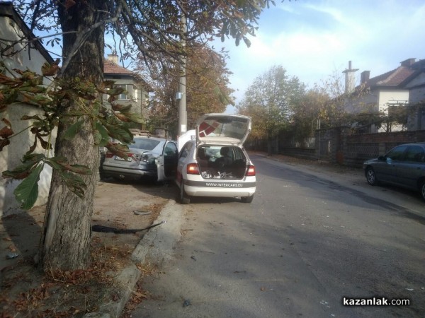 Три коли пострадаха в катастрофа преди минути