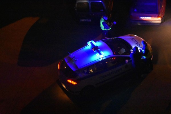 Възрастен мъж е в болница, кола го блъсна в Западното