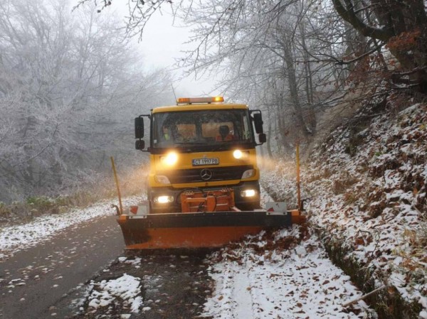 На Шипка падна първият сняг