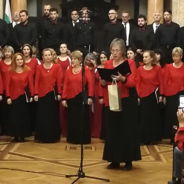 Хор “Петко Стайнов“ почетоха 80-годишнината от рождението на Петя Павлович