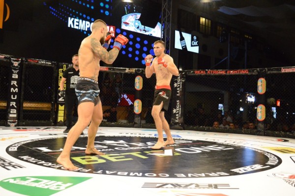 Категорична победа за ММА боеца Никола Дидов, с нокаут още във 2-ри рунд