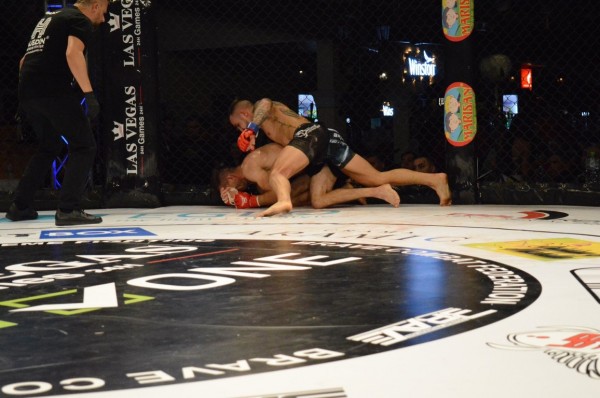 Категорична победа за ММА боеца Никола Дидов, с нокаут още във 2-ри рунд