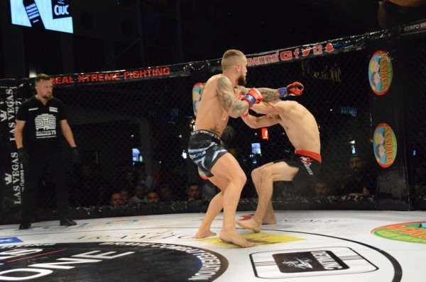 Категорична победа за ММА боеца Никола Дидов, с нокаут още във 2-ри рунд