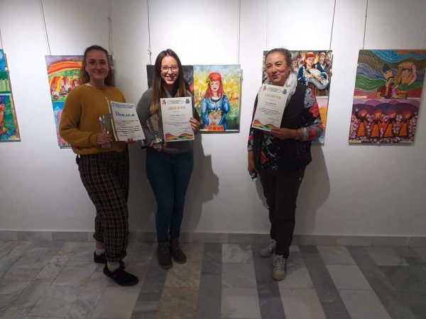 Казанлъшки художнички се отличиха сред 775 творби от цялата страна