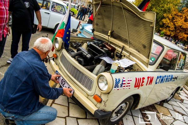 Над 60 Трабанта, сред които и най-старият от 1963 г. участваха в “Трабант фест“ 