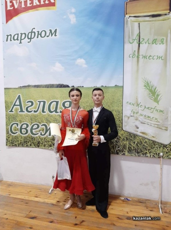 Злато за казанлъшките танцьори