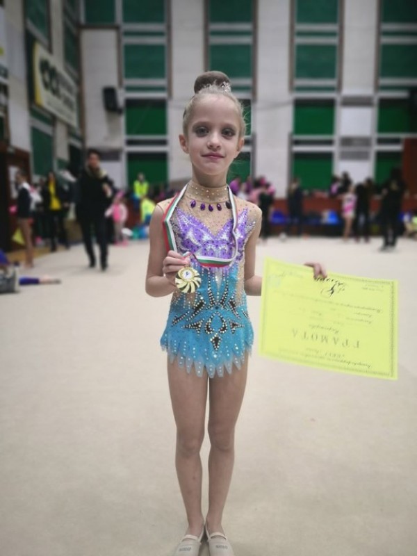 Дъжд от медали за казанлъшките гимнастички