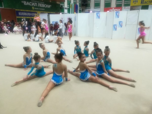 Дъжд от медали за казанлъшките гимнастички