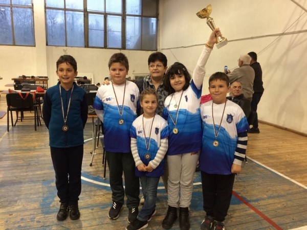 Казанлъшките шахматисти матираха конкуренцията