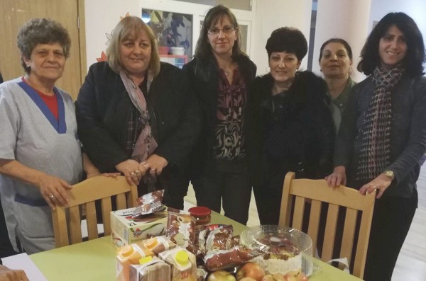 Жените от ГЕРБ - Казанлък с топъл жест за Деня на християнското семейство